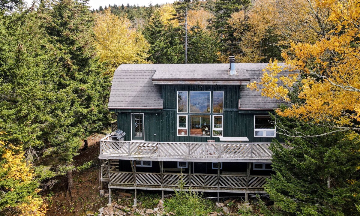 Edray House | Snowshoe 5 Bedroom House - 100 yards from the ski slopes