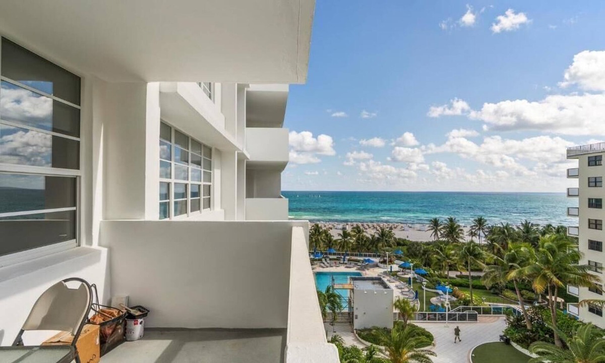 South Beach Apartment | SOBE Miami Bch LINCOLN RD &BCH 1 Bed/Liv OCEAN VIEWS TERRACEfree Park POOL GYM