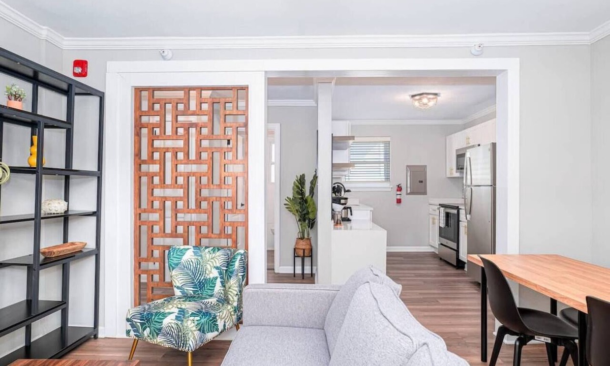 Cottage Line Apartment | Sojourn 2 BR Beach Side Bliss Tide Suite