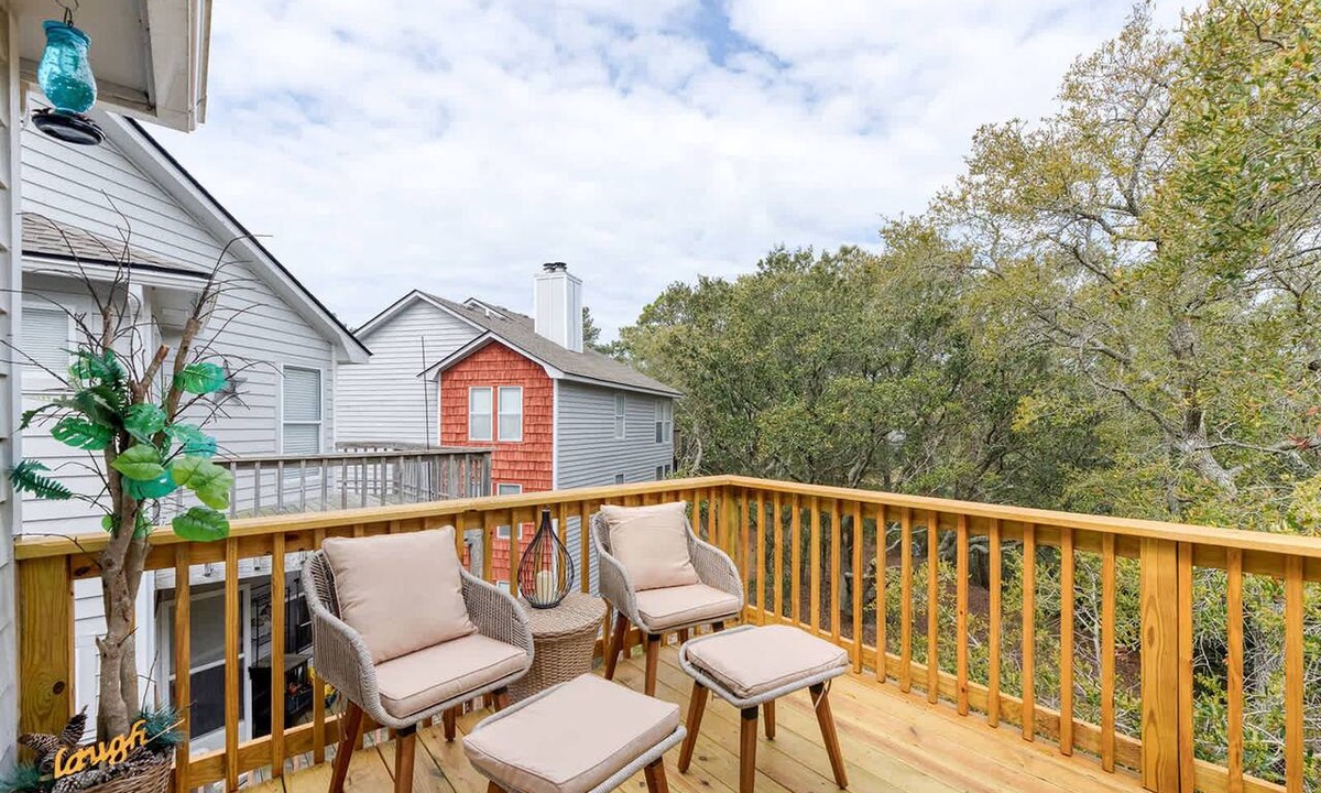 Colington House | Sojourn Stylish 2BD with Pool and Tennis
