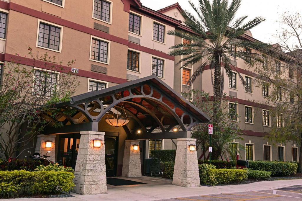 Plantation Hotel | Sonesta ES Suites Fort Lauderdale Plantation