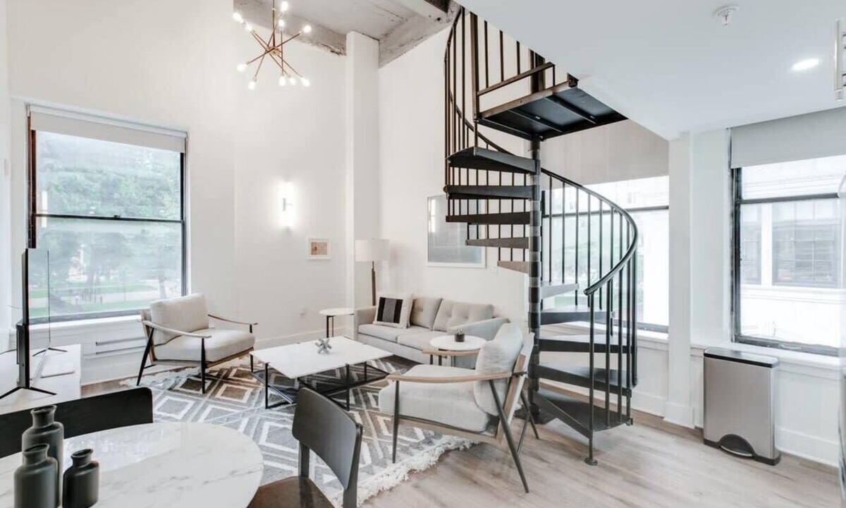 Center City East Apartment | Sosuite | 1BR Corner Loft w Park View, Gym, Lounge