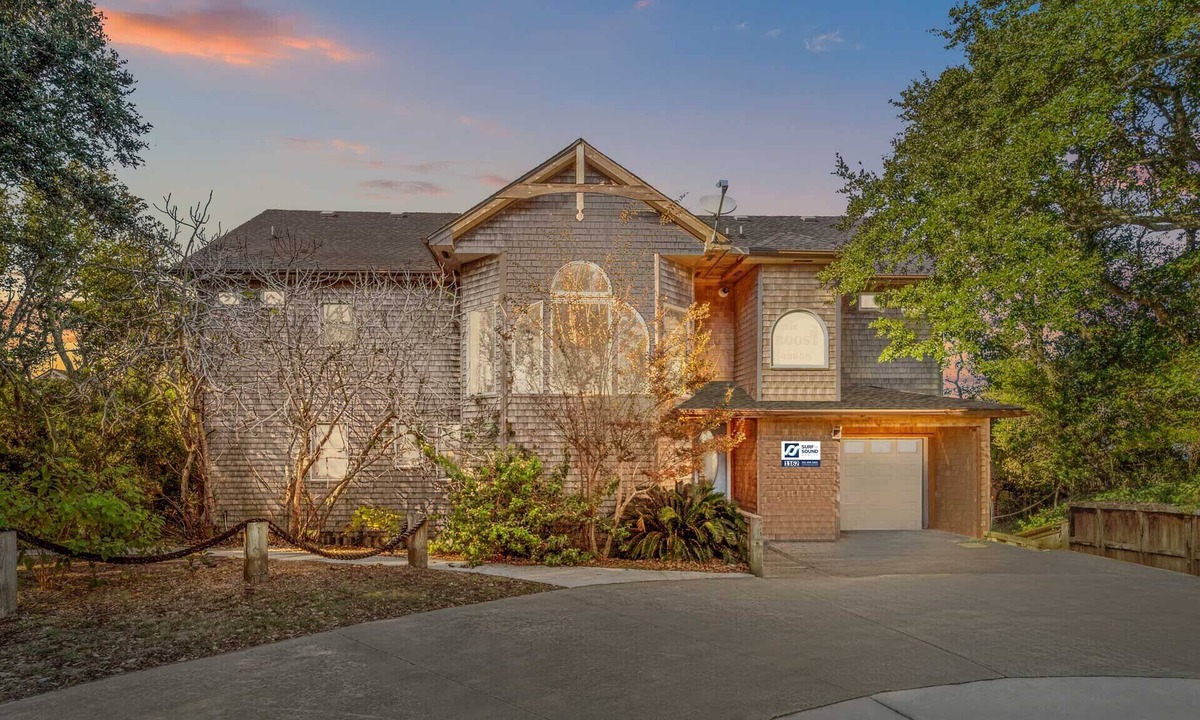 Buxton House | Soundfront Dog Friendly w/Hot Tub, Elevator, Private Sound Access, Media Room