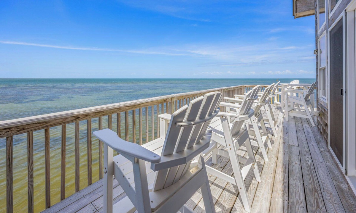 Brigands' Bay House | Soundfront Dog Friendly Home w/Hot Tub and Windsurfing Access