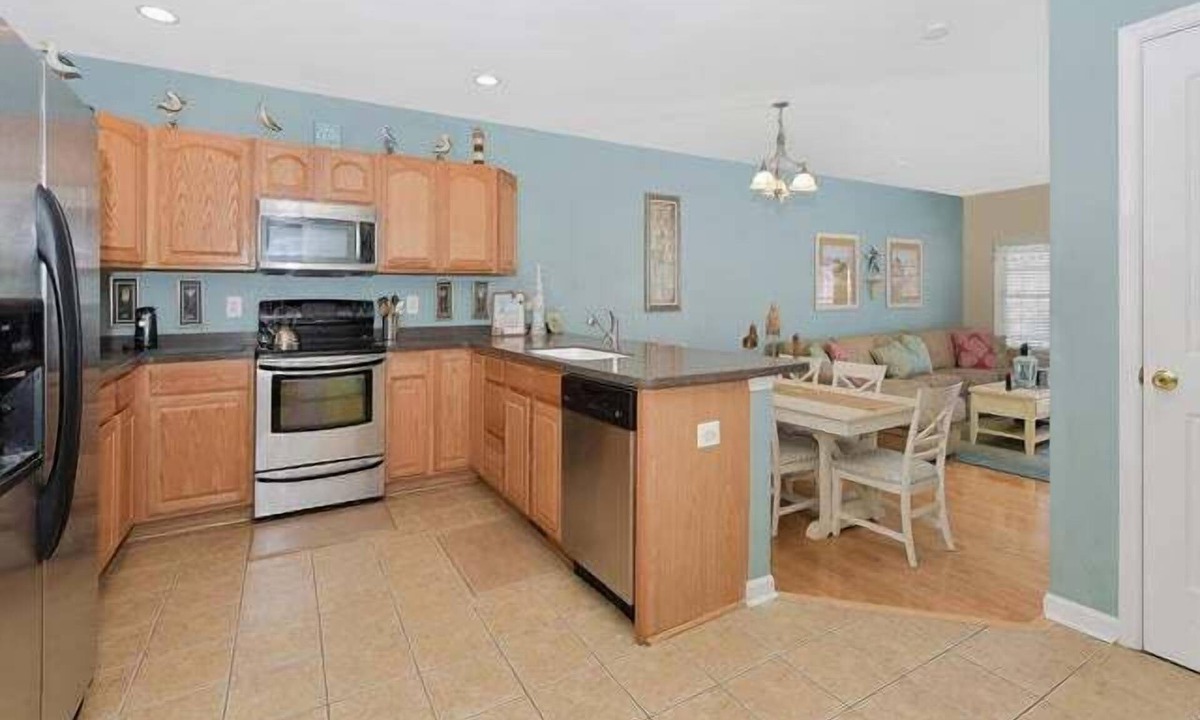 Ocean City Condo | South Island Villas - Steps to the boardwalk, Check out this 4 Bedroom Townhome with Outdoor Pool!