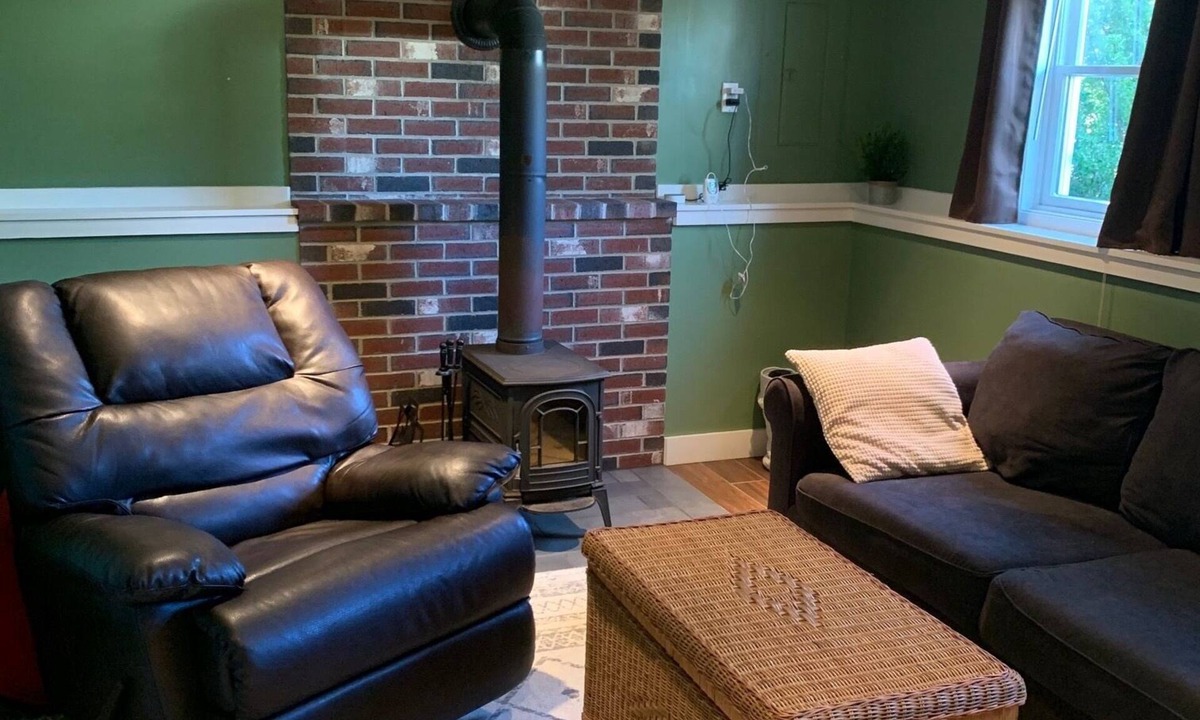 Lagoon Heights Apartment | Spacious 1 Bedroom Apt - 3 min Walk to the Beach!