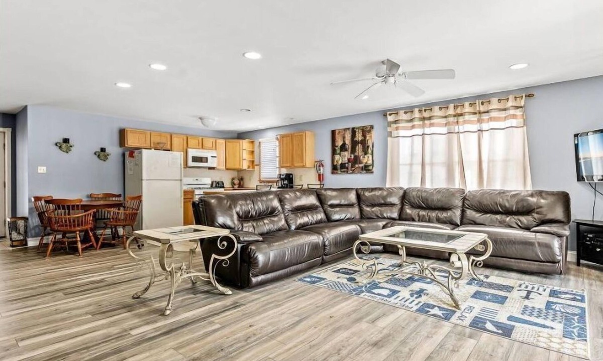 Wildwood Condo | Spacious 3 Bedr Condo, Wildwood, NJ/Convention Ctr