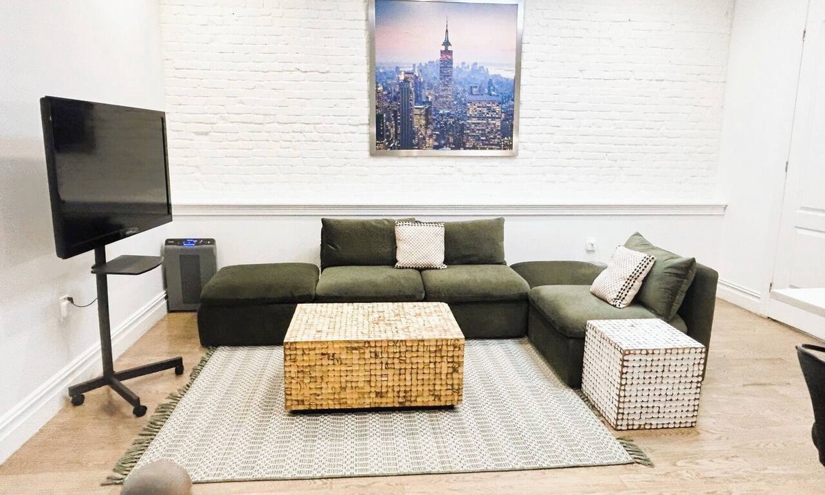 Bushwick Apartment | Spacious 3-bedroom apartment in enjoyable Brooklyn with WiFi, AC