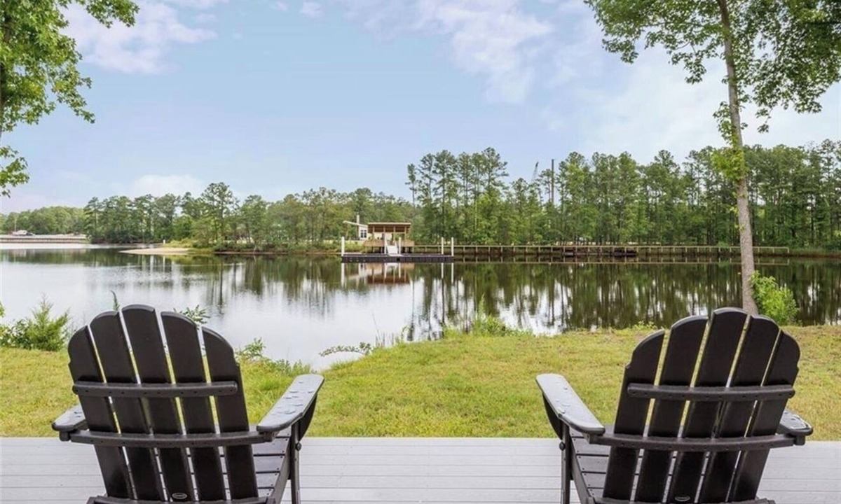 Deep Creek South House | Spacious 4-bedroom townhome with private dock, fitness center, dog park & more