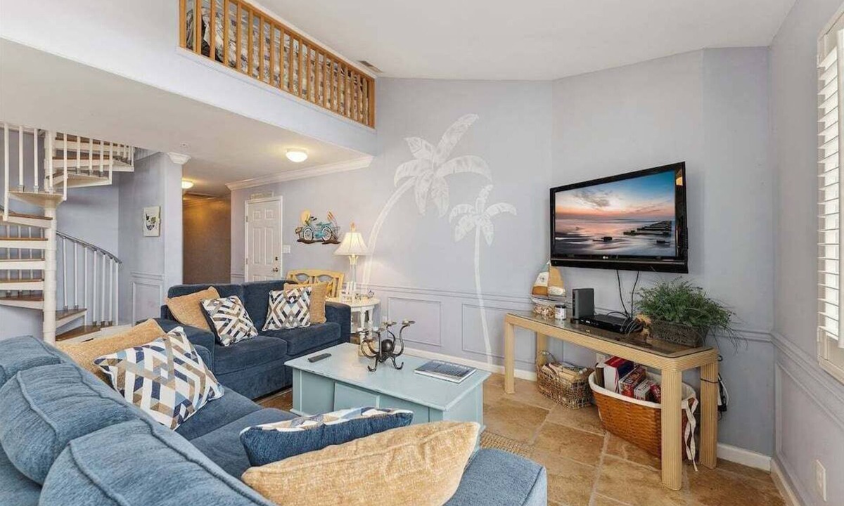 Diamond Beach Condo | Spacious 4BR Condo with Pool Access & Ocean Views!