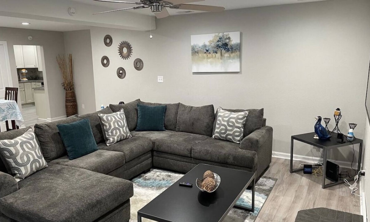 Virginia Beach House | Spacious 5 bedroom 4 bathroom