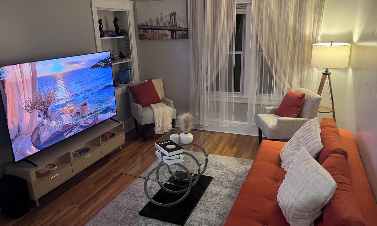 Union HIll Apartment | Spacious 5-bedroom apartment