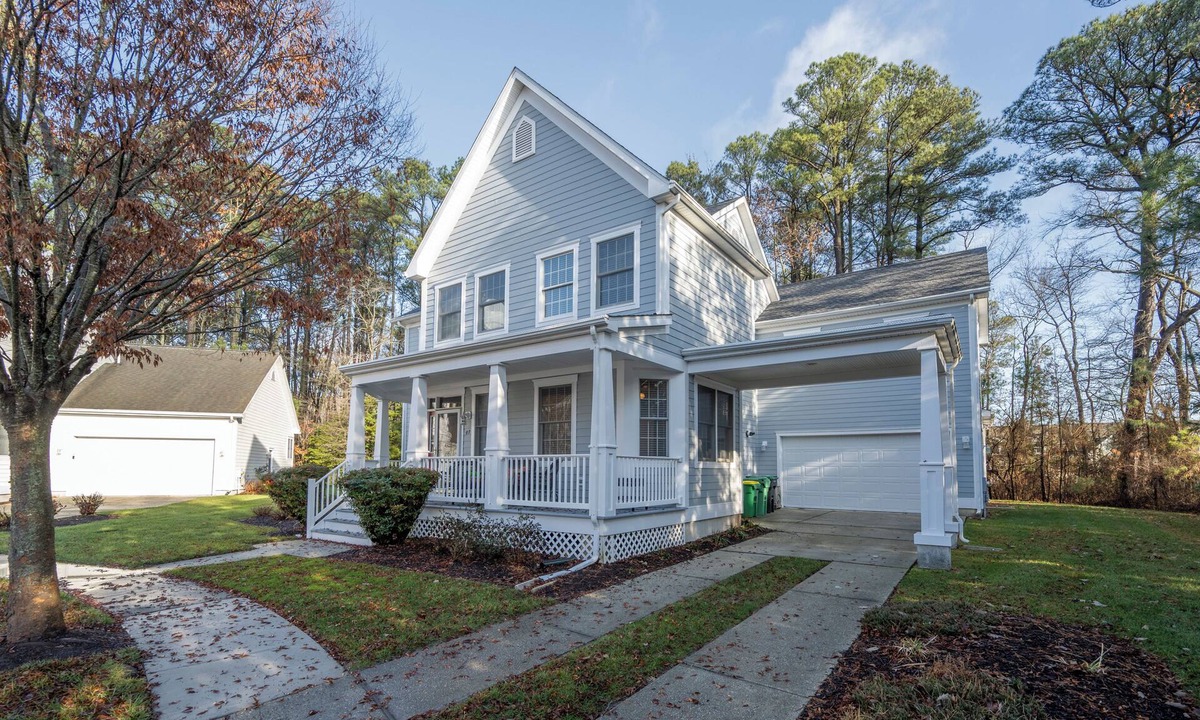 Ocean View House | Spacious 7B, 4BA Family Retreat with Game Room & Two Primary Suites! Pool, WIFI, Tennis, Shuttle to the Beach!