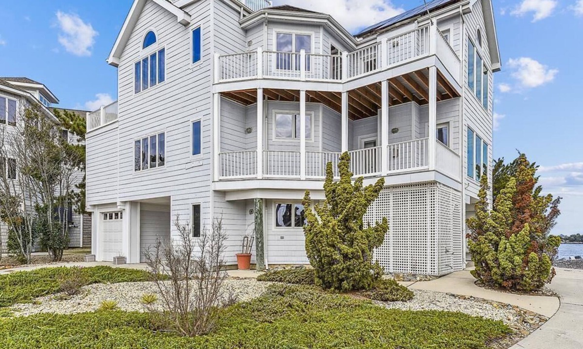 Bethany Beach House | Spacious Beach House | Decks & Pool + Beach Nearby