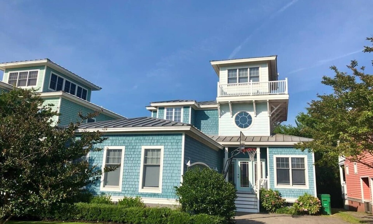 Cape Charles House | Spacious Beach House: Oystermen's Pearl: Golf Cart Included