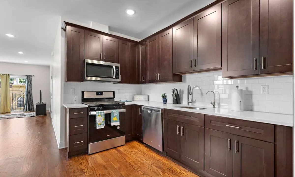 Jersey City Condo | Spacious Home close to MetLife Stadium, American Dream Mall & NYC