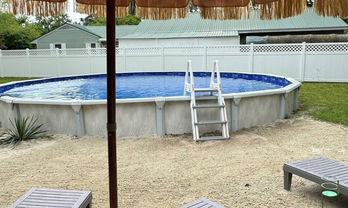 Salisbury House | Spacious home with private pool & game room. Sleeps 15. Close to Ocean City.