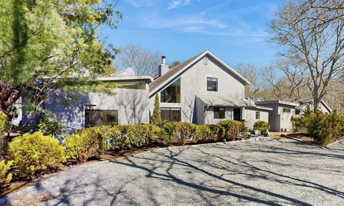 Lagoon Heights House | Spacious island home near Farm Neck Golf Course, the beach and town