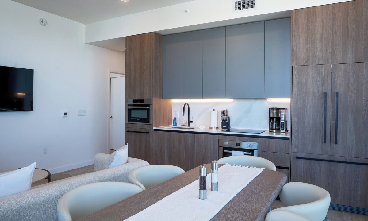 North Beach Apartment | Spacious Luxury 3-bedroom apartment in fabulous Miami Beach