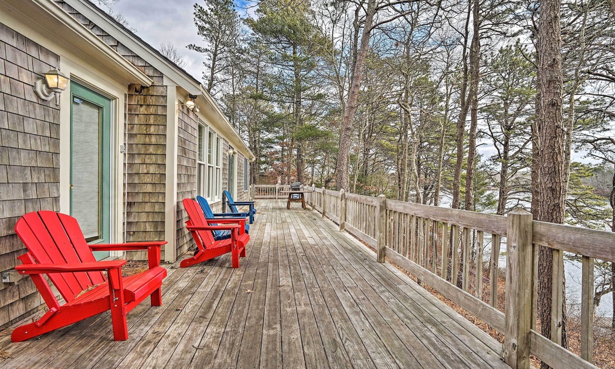 East Falmouth Cottage | Spacious Waterfront Falmouth Home on Jenkins Pond!