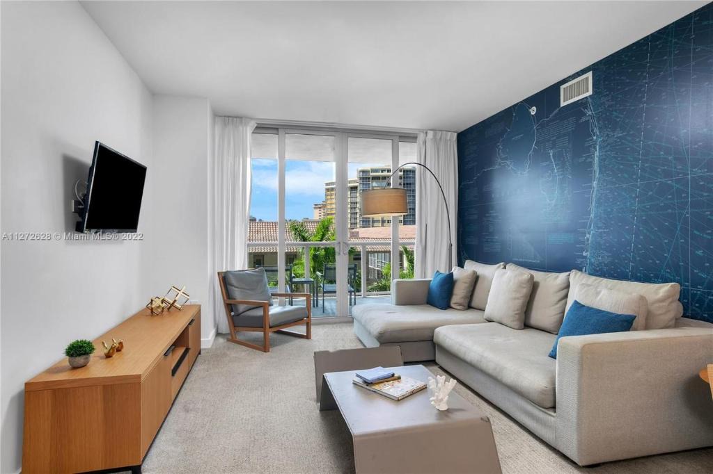 Hallandale Beach Apartment | Spectacular 1BR Resort Pool Gym Near Beach