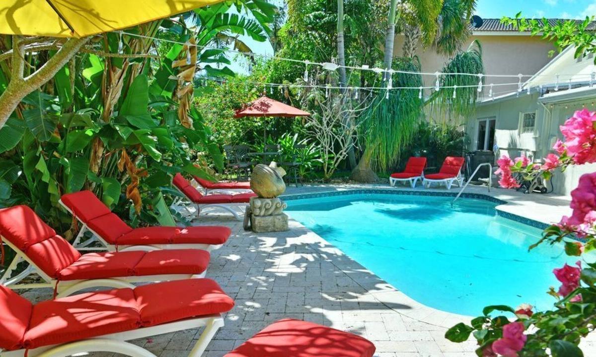 South Middle River Apartment | Spring Brake | 3 Bed Apartment | Pool available | Beach 6min | Big Patio