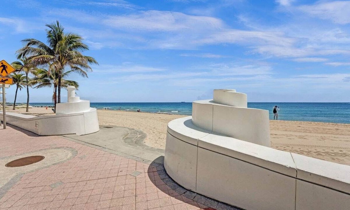 Hendricks and Venice Isles Apartment | Stay Hospitality - Hendricks Isle