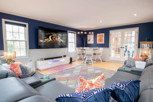 West Chatham House | Stellar Home with Hot Tub & Movie Room
