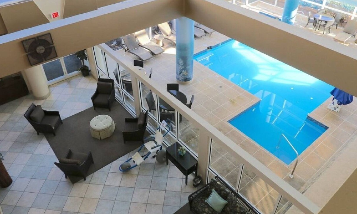 Dam Neck Resort | Steps away from beach, awesome boardwalk, fun filled shopping and attractions.