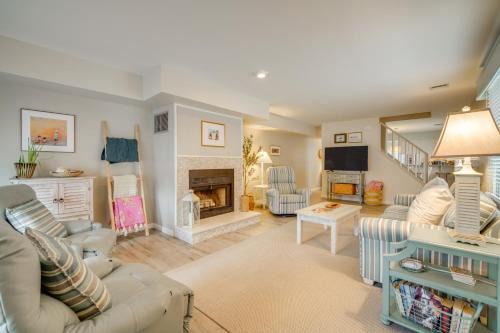 South End House | Steps to Beach: Townhome w/Balcony in Ocean City