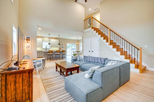 Villas House | Steps to Sand: Villas Beach House w/Decks!