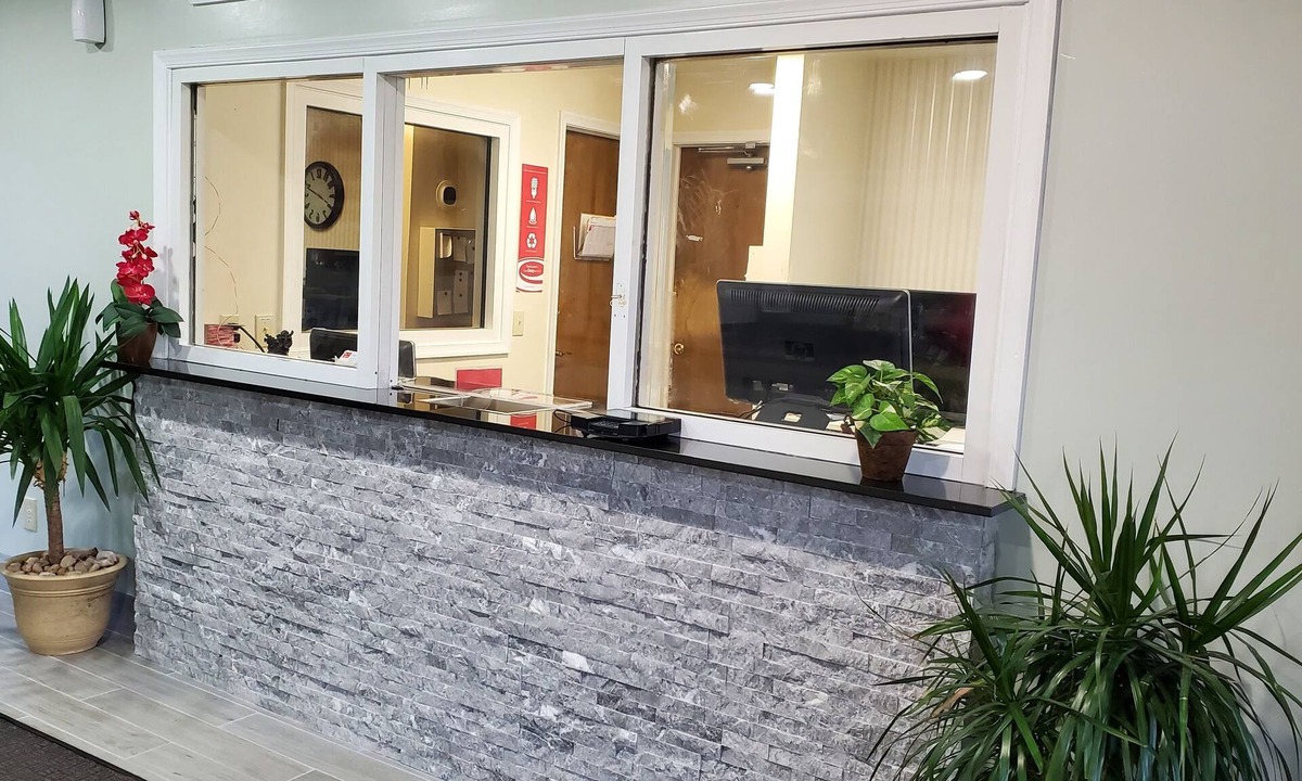Smithfield Hotel | Stonewood Inn & Suites Carrollton - Smithfield