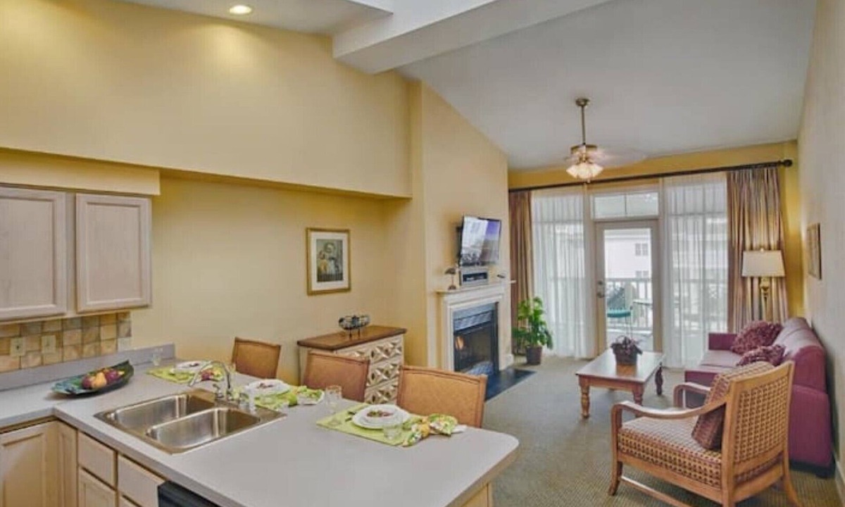 Dam Neck Apartment | Studio at Turtle Cay