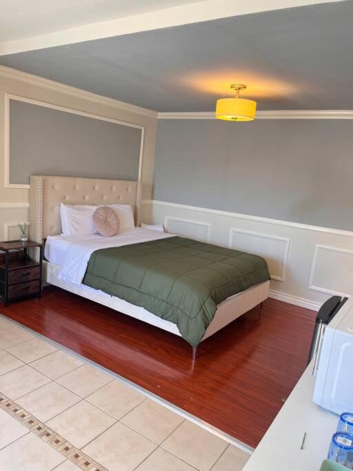 Walnut Apartment | Studio Living,Quiet Neighborhood, Near Airport