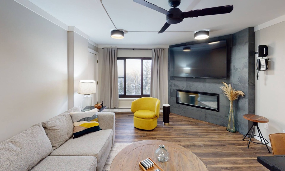 Snowshoe Condo | Stunning 2BR Condo in Silvercreek by RedAwning