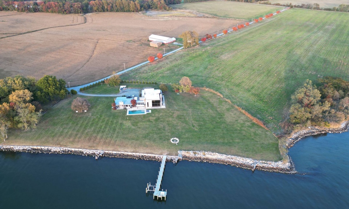 Rock Hall Villa | Stunning 9-Bedroom Villa on the Chesapeake Bay: Pool, Hot Tub, Boat Dock & Sauna