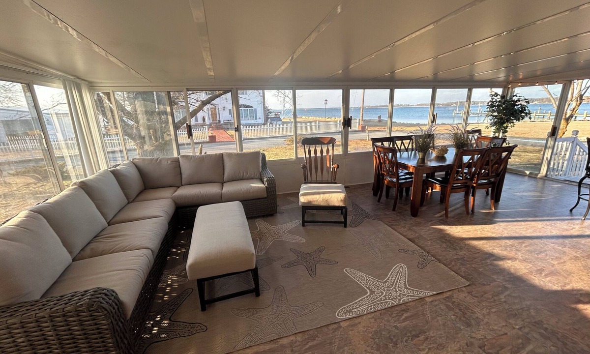 Madison House | Stunning Bay Views, Abundant Wildlife, Great Fishing & Easy Boating Access