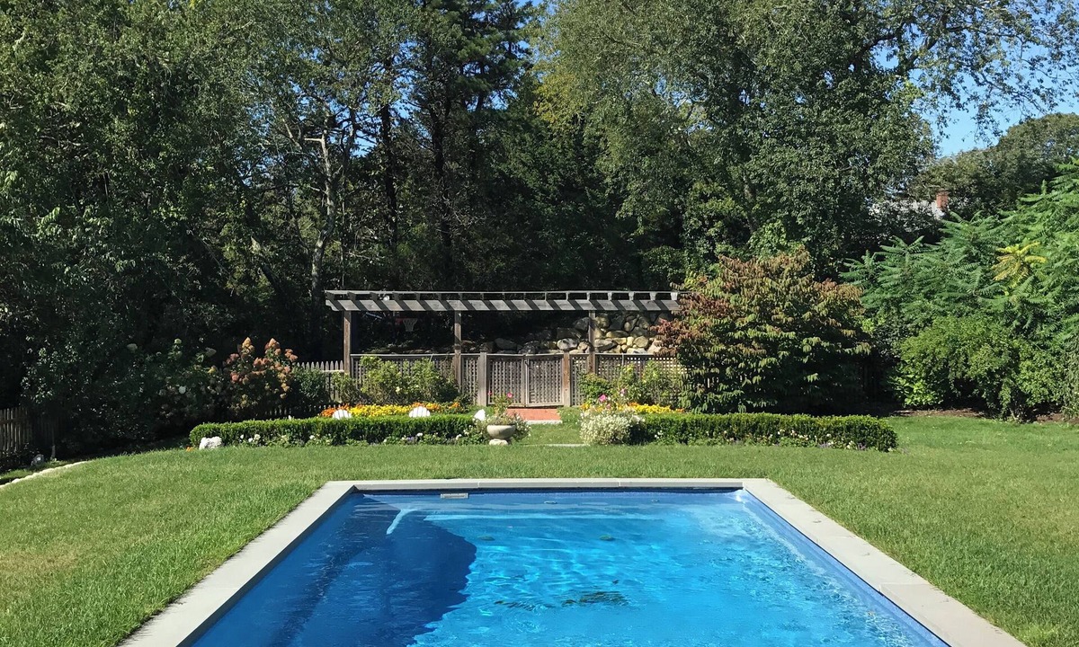 Centerville House | Stunning post & beam, marsh views, close to beaches, pool & sports court!