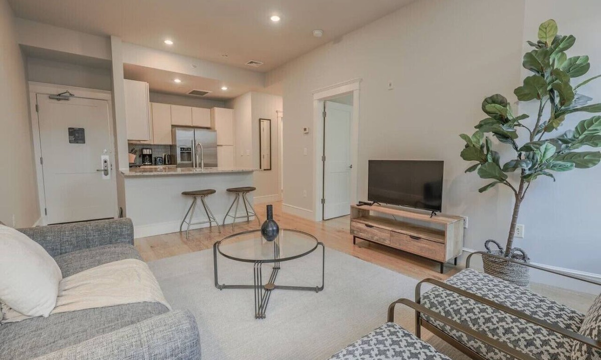 Back Bay Apartment | Stylish 1BR | Newbury St Boston