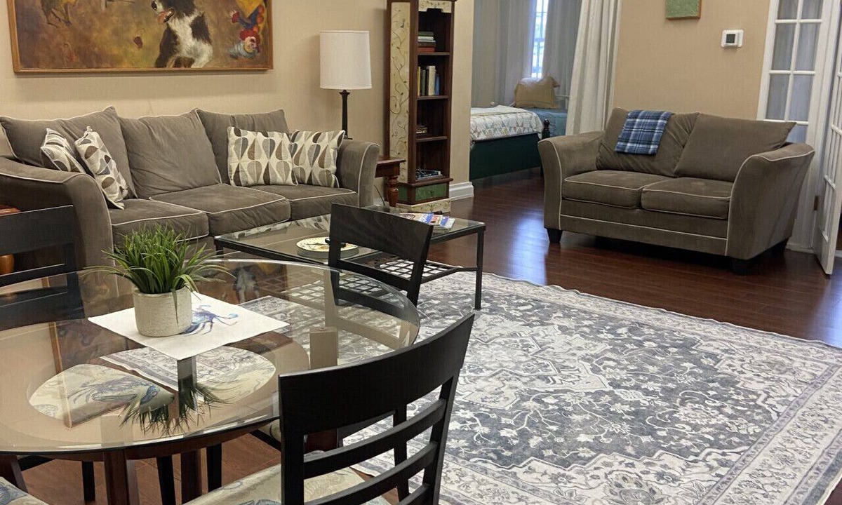 Salisbury Apartment | Stylish 2 bedroom 1 bath with riverfront views close to dining and downtown