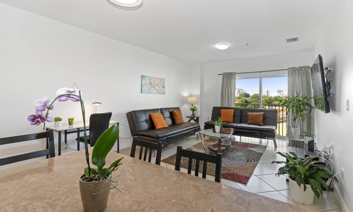 Coral Way Condo | Stylish 2-Bedroom Apt, Free Parking, Walkable