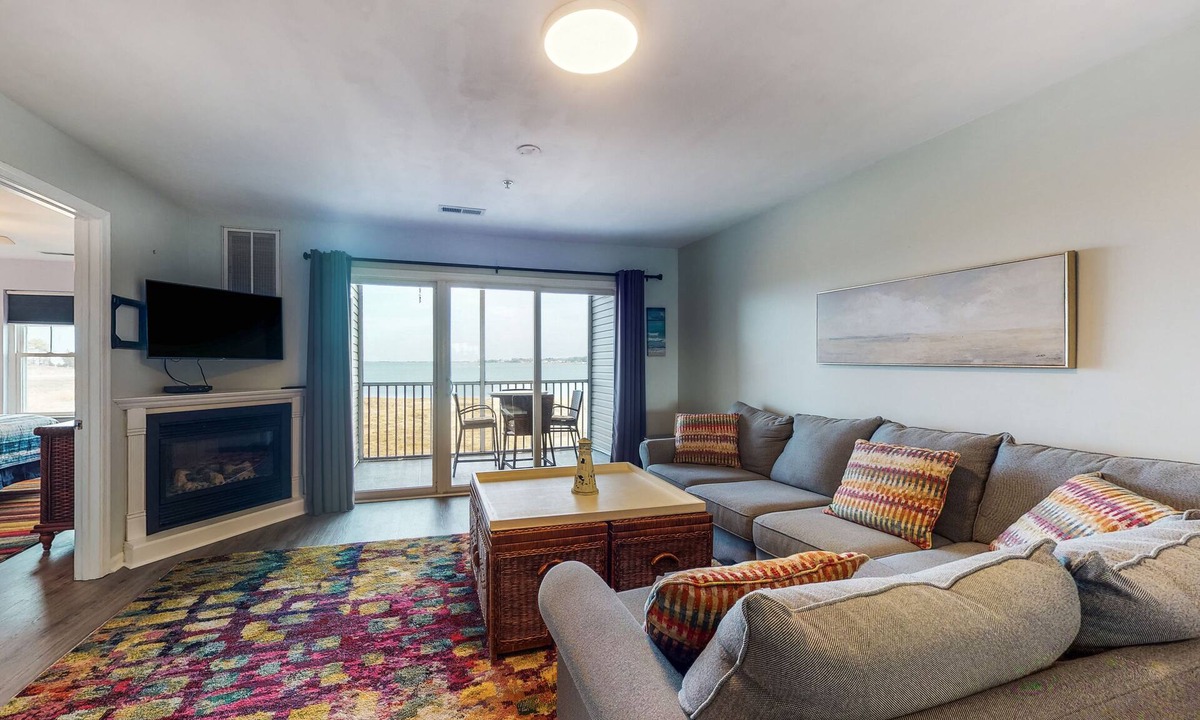 Ocean View House | Stylish coastal gem with amazing river & bay views - steps to sandy beach
