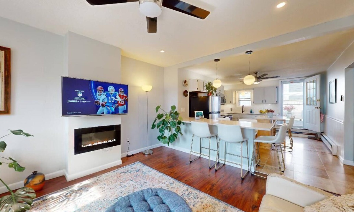 Eagle Hill Apartment | Stylish East Boston Gem, Near Downtown, T and Airport