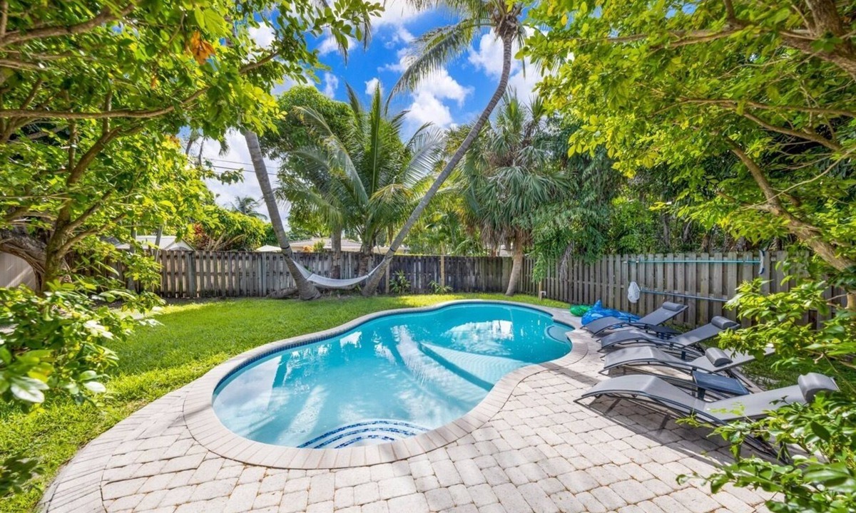 Poinsettia Heights House | Stylish Fort Lauderdale Home - Pool, Comfort & Location