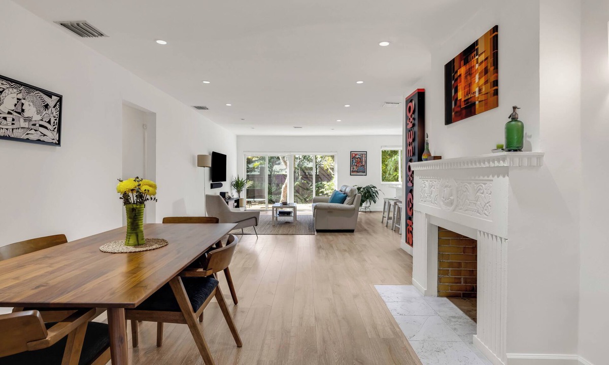 Coral Way House | Stylish Modern House - Mins to Brickell, Grove, Gables & Airport