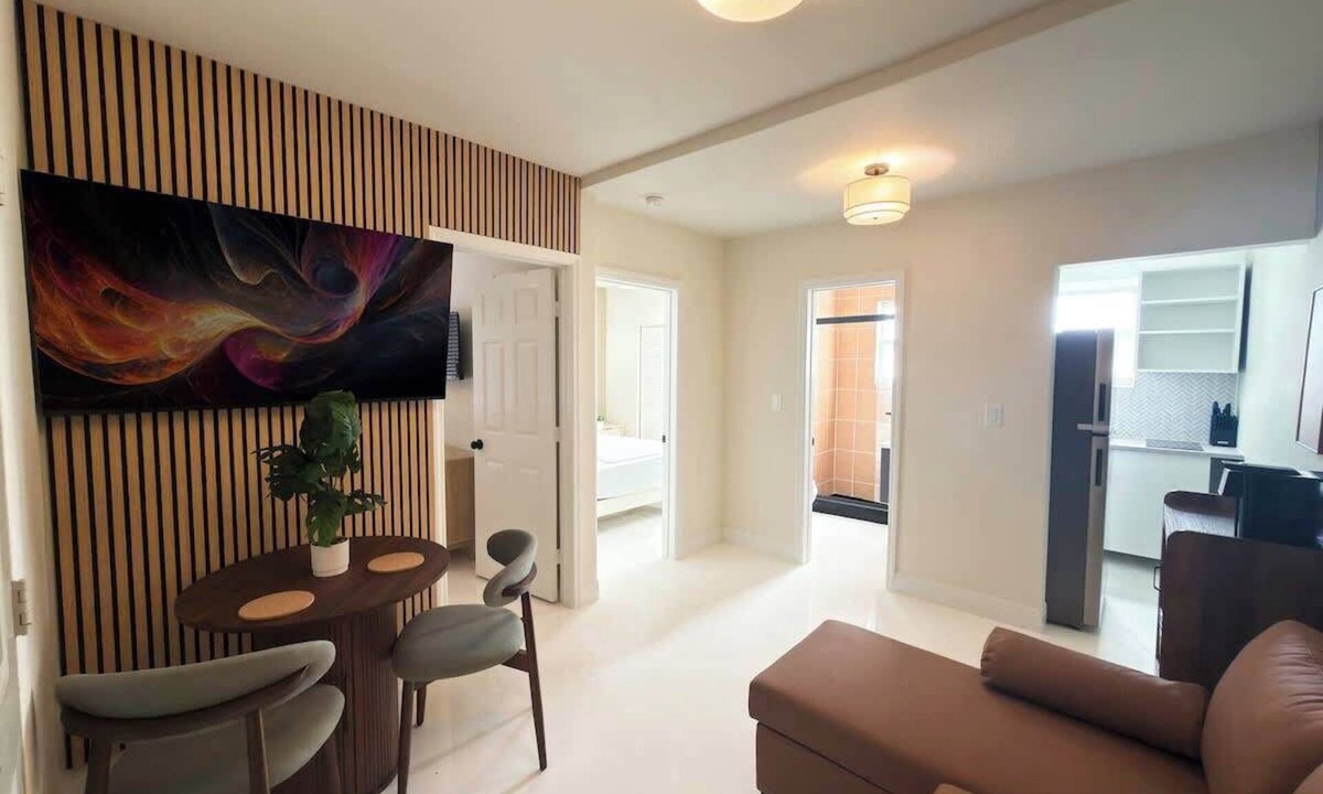 North Beach Apartment | Stylish Newly Renovated Boutique 208–Walk to Beach