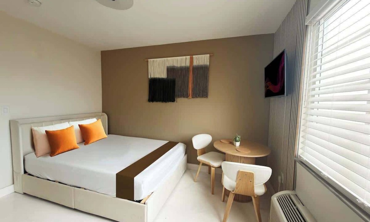 North Beach Apartment | Stylish Newly Renovated Boutique 202–Walk to Beach