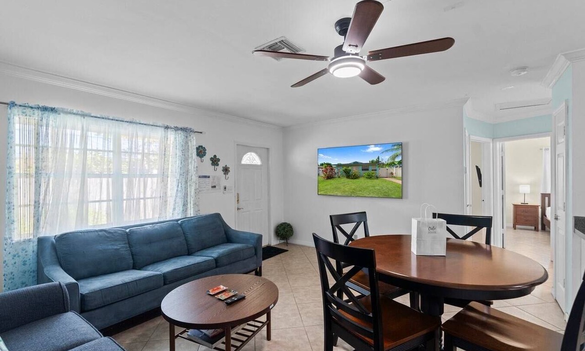Downtown Fort Lauderdale House | Stylish Retreat Near Las Olas