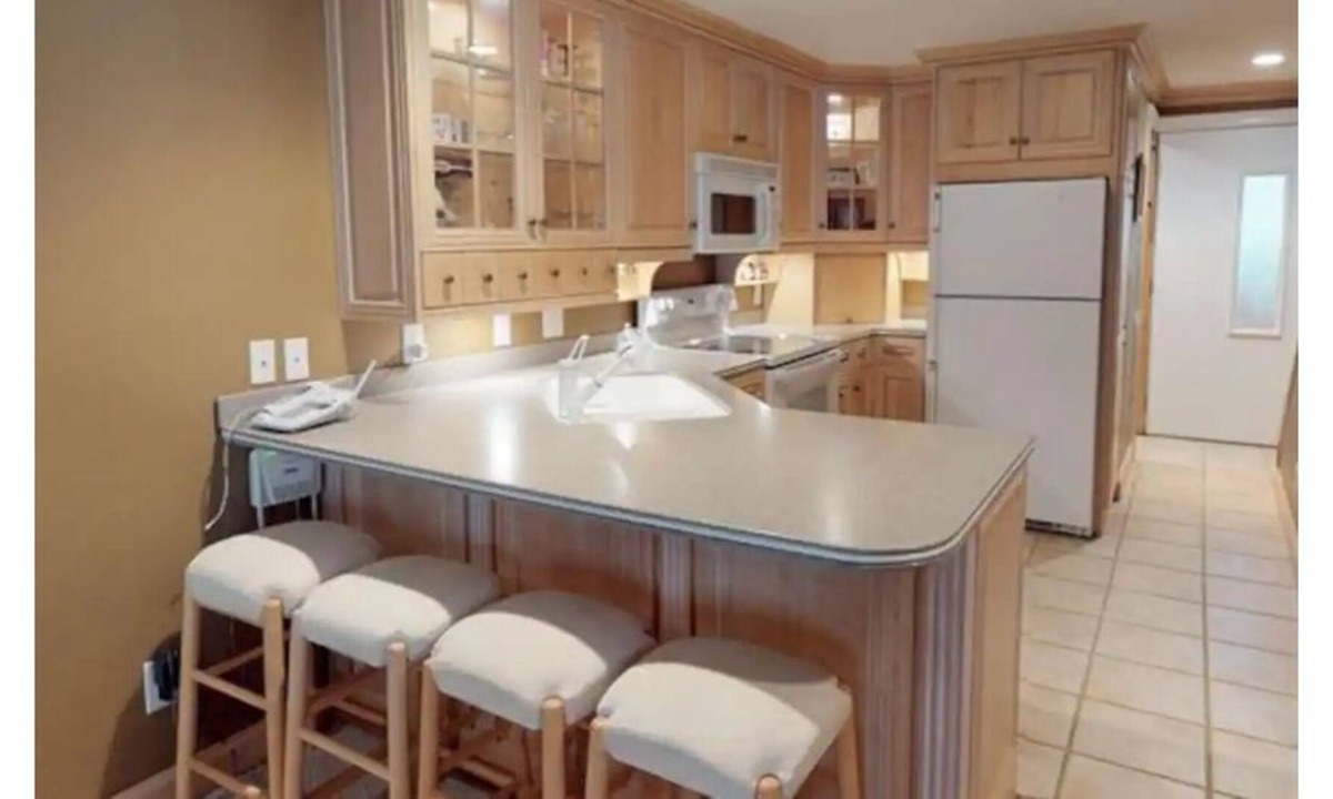 Edray Condo | Stylish Ski in/out 2BR/2BA Shamrock Condo