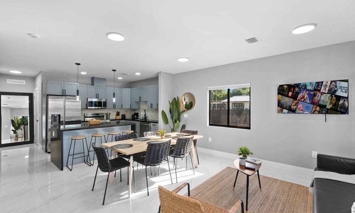 Allapattah Apartment | Stylish Townhouse Steps from Wynwood
